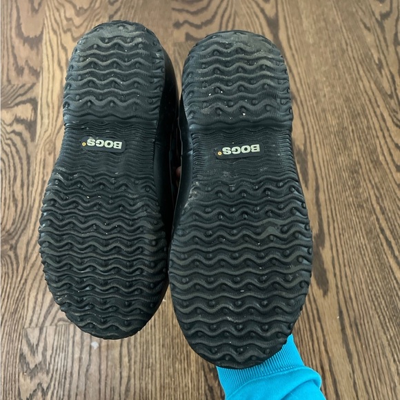 Size 8 women’s bogs boots - Picture 4 of 5